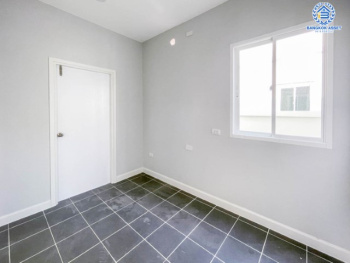 *****บ้านแฝดมือสองย่านปทุมธานี ม.เลคฟอเรสต์ ราชพฤกษ์ เนื้อที่มากถึง 38.2 ตร.ว. ฟังก์ชัน 3 ห้องนอน 2 ห้องน้ำ 2 ที่จอดรถ บ้านใหม่ ไม่เคยเข้าอยู่ วิวทะเลสาบ สภาพแวดล้อมดีมาก บนทำเลเชื่อมต่อถ.ราชพฤกษ์ ถ.345 ถ.ติวานนท์ ใกล้ทางด่วน "ศรีสมาน"